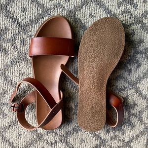 Universal thread sandals